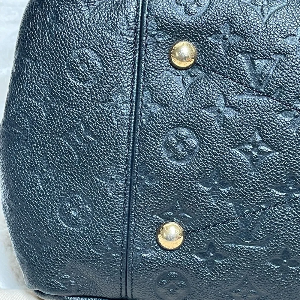 LV Empreinte artsy bag hobo monogram black noir braided handle Louis Vuitton